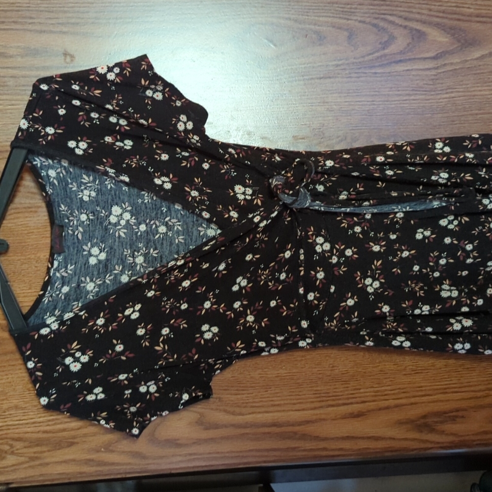 Sheila Rose wrap midi dress Size L Black with flowers